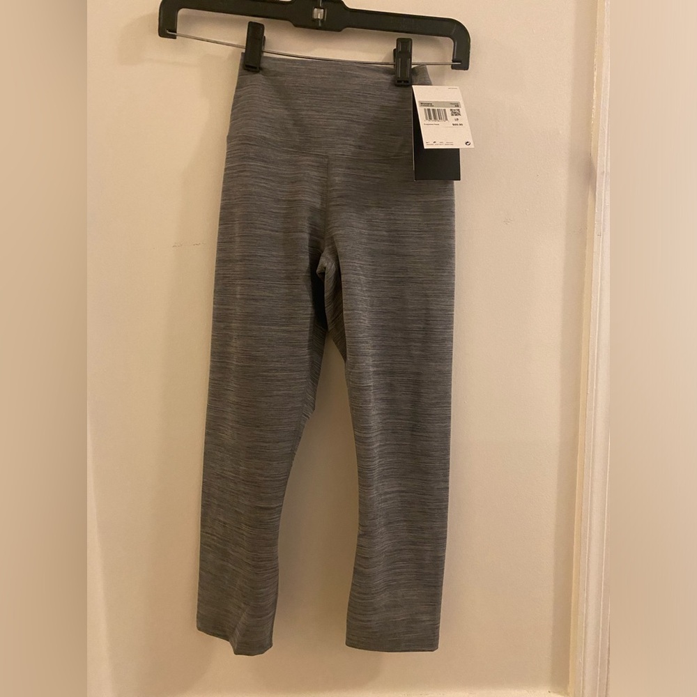 Nike Women's Heather Gray High-Waist Dri Fit Leggings